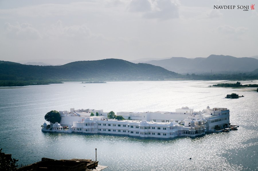 Couple-Shoot-Fatehgarh-Fort-Udaipur-014