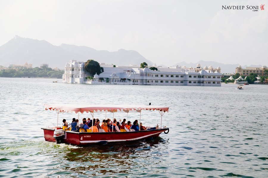 Couple-Shoot-Fatehgarh-Fort-Udaipur-015